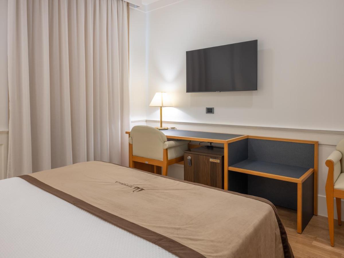 Mirabella Hotel 미라벨라 에클라노 외부 사진