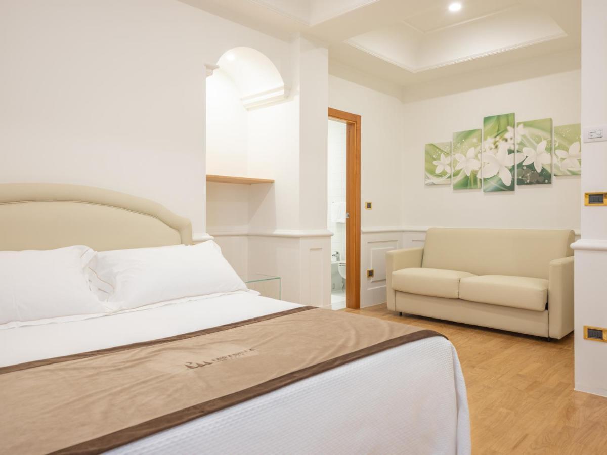 Mirabella Hotel 미라벨라 에클라노 외부 사진
