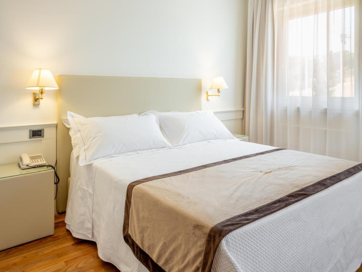 Mirabella Hotel 미라벨라 에클라노 외부 사진