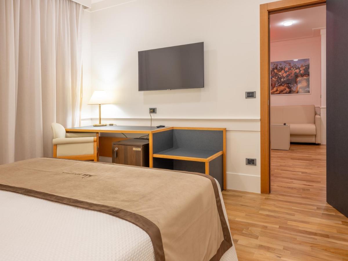 Mirabella Hotel 미라벨라 에클라노 외부 사진